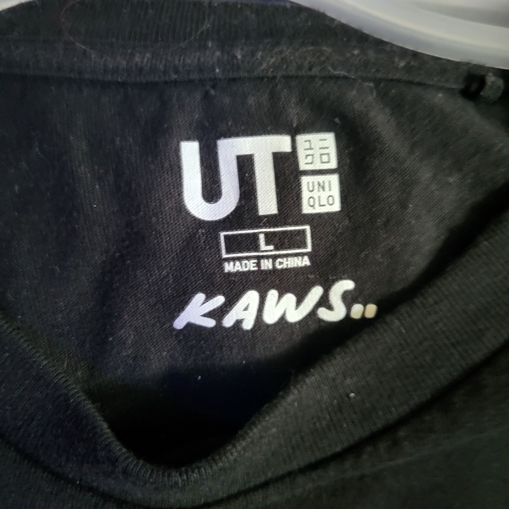 Uniqlo x KAWS